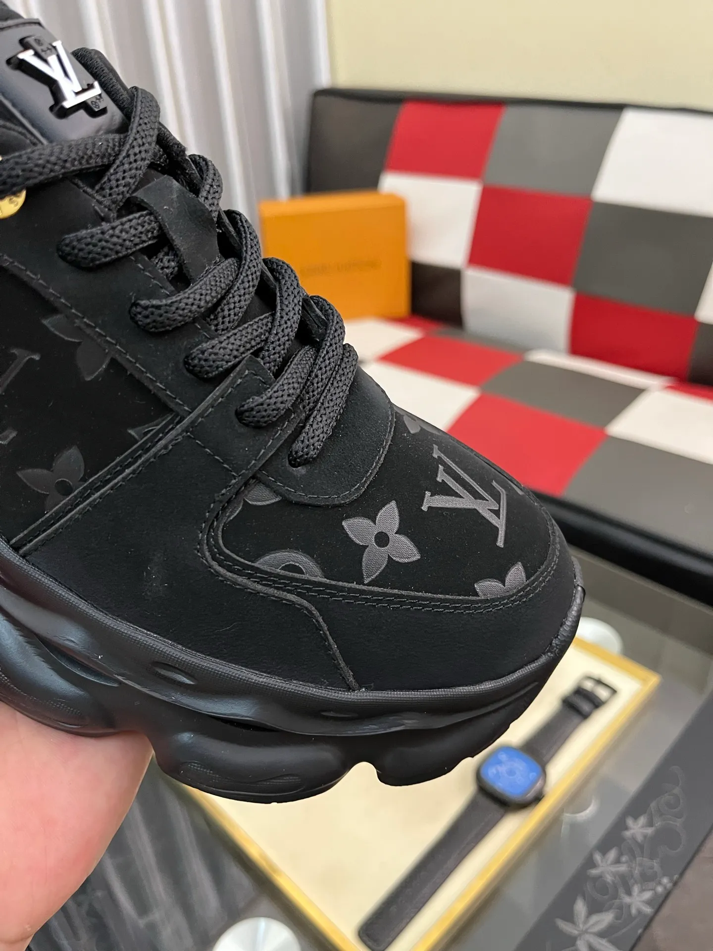 Men's shoes 💰458⌚️⌚️LV Louis Vuitton. The latest trendy casual shoes are popular in physical stores in sizes 38-44. New spring and summer comfortable imported custom original cowhide, unique jacquard fabric element design. Paired with sheepskin lining, Lv original bottom, [taiyang][taiyang] high-end packaging and high quality💪Details determine the quality, you can enter and leave the counter at will, welcome to compare🇮🇹